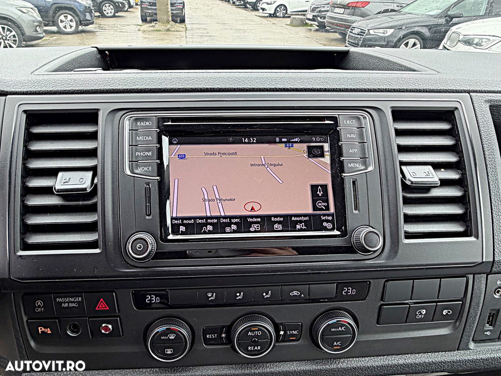 Volkswagen Caravelle KR Comfortline DSG - 29