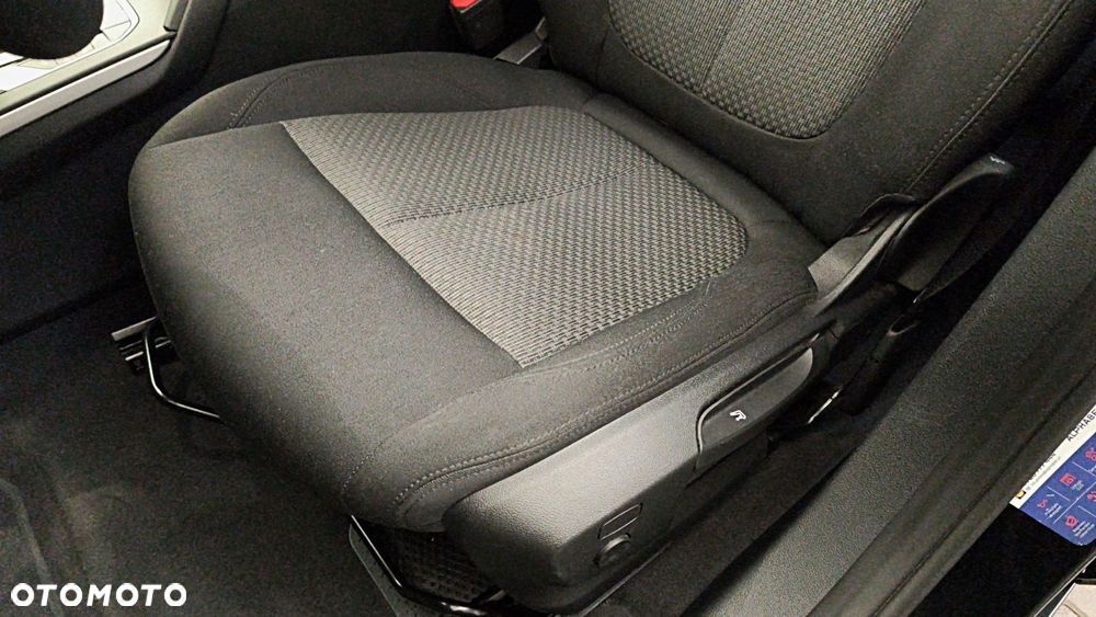 BMW Seria 1 118i Advantage - 18