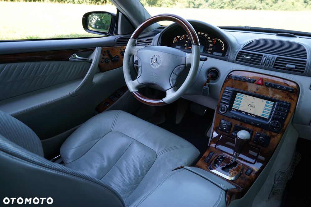 Mercedes-Benz CL 500 - 24