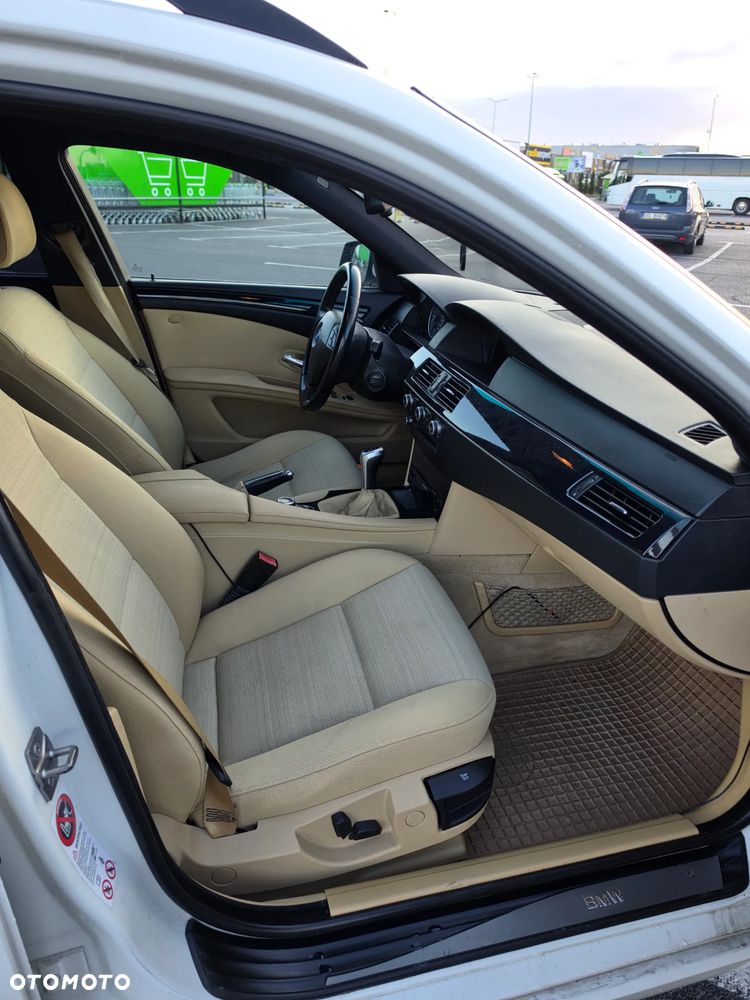 BMW Seria 5 520d - 14