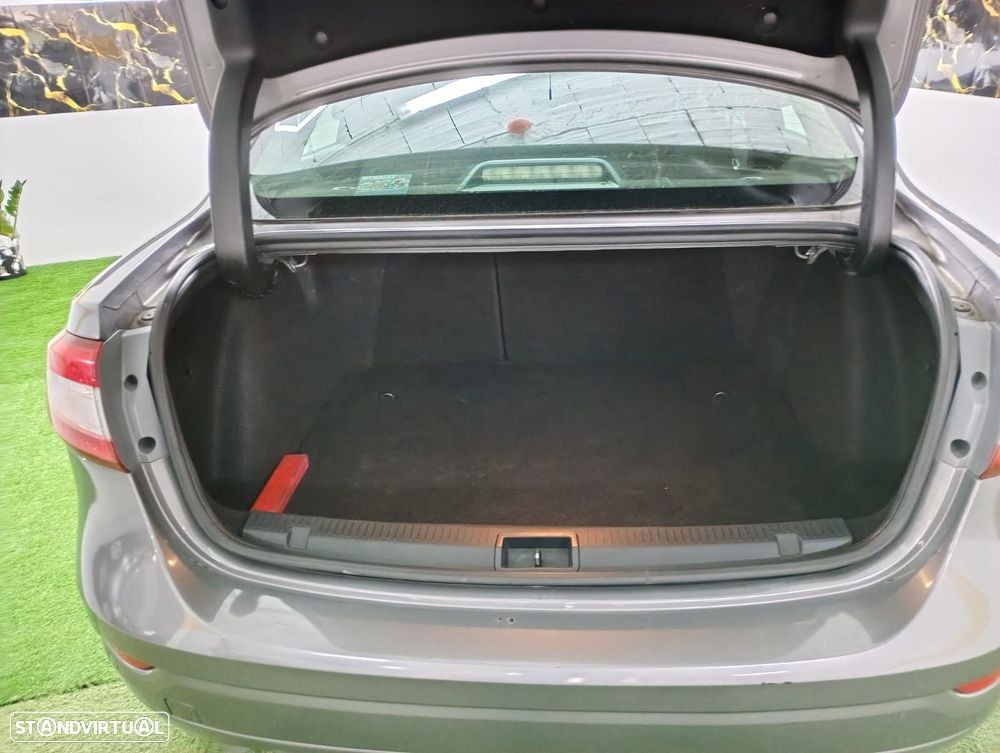 Renault Fluence 1.5 dCi Exclusive - 15