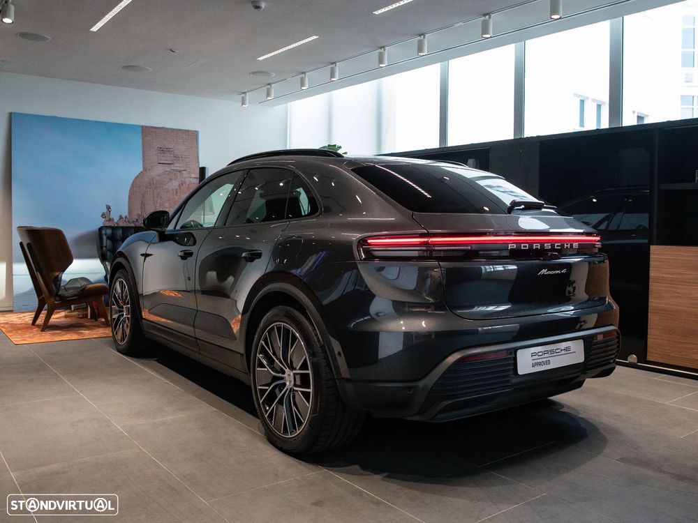 Porsche Macan Electric 4 - 10