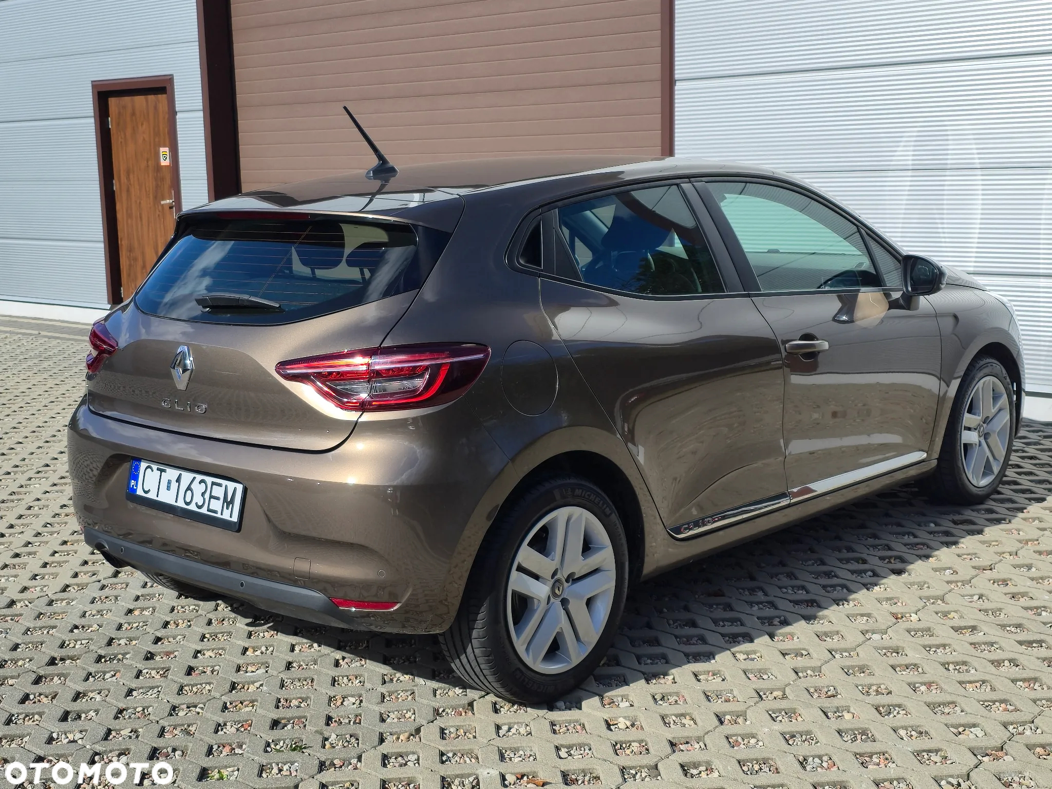 Renault Clio 1.0 TCe Zen Xtronic - 16
