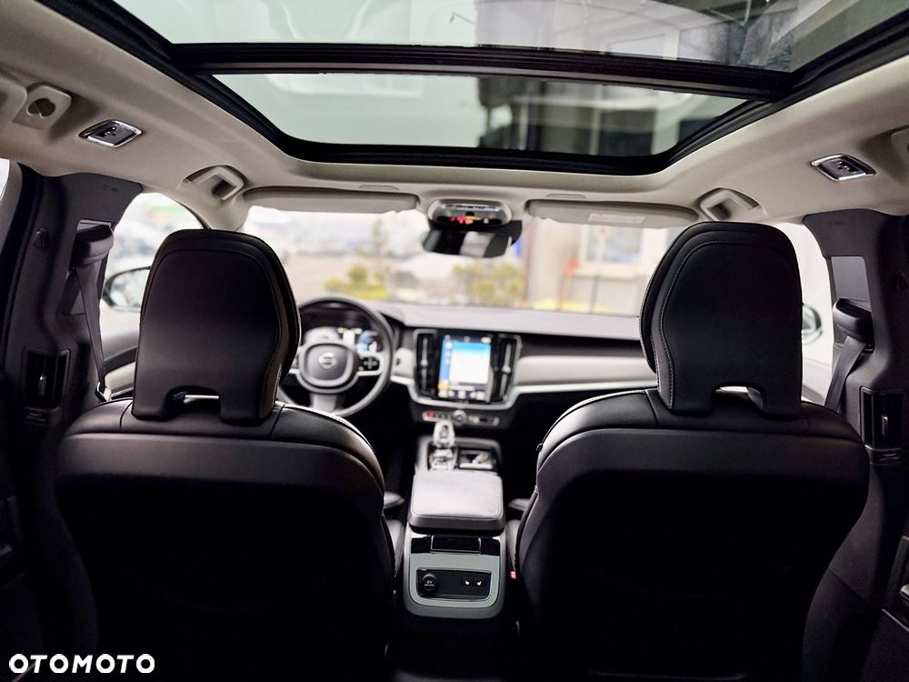 Volvo V90 T8 Twin Engine AWD Geartronic Inscription - 29