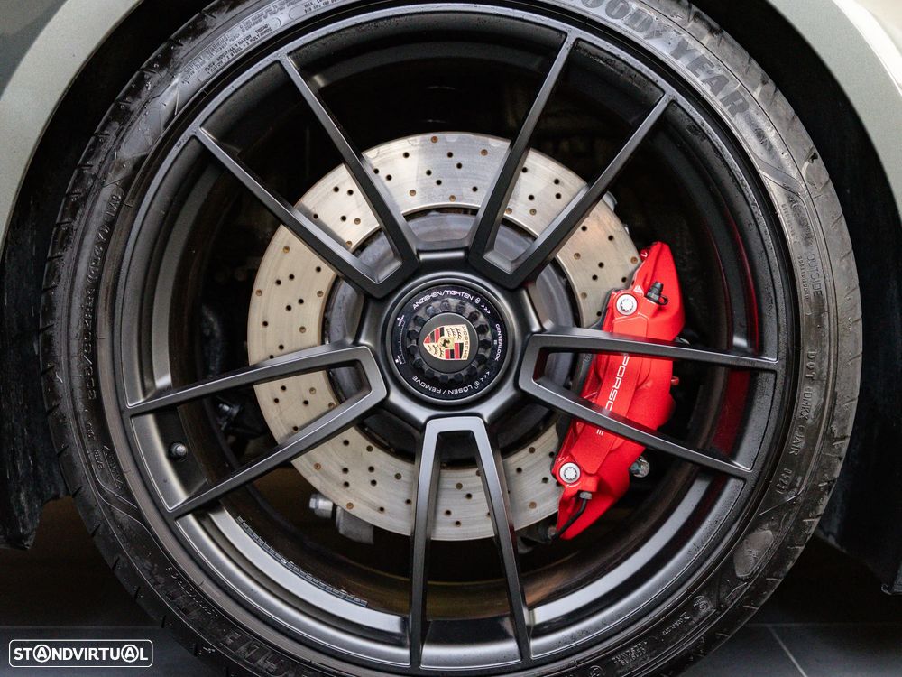 Porsche 911 (992) Carrera 4 GTS PDK - 22