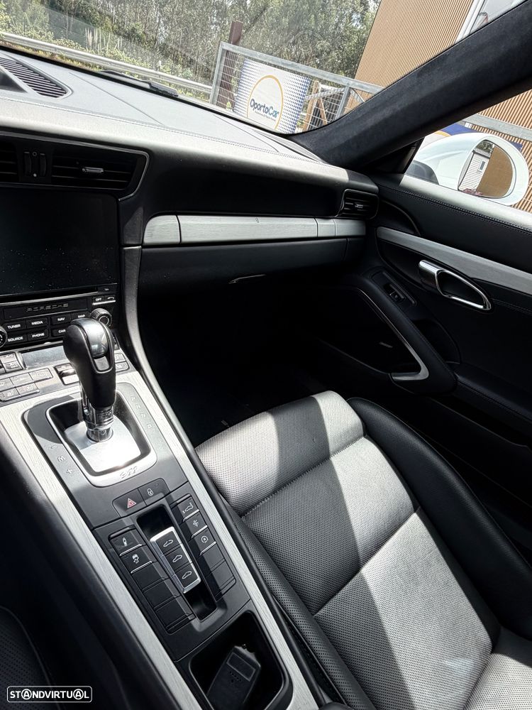 Porsche 911 (991) Turbo PDK - 22