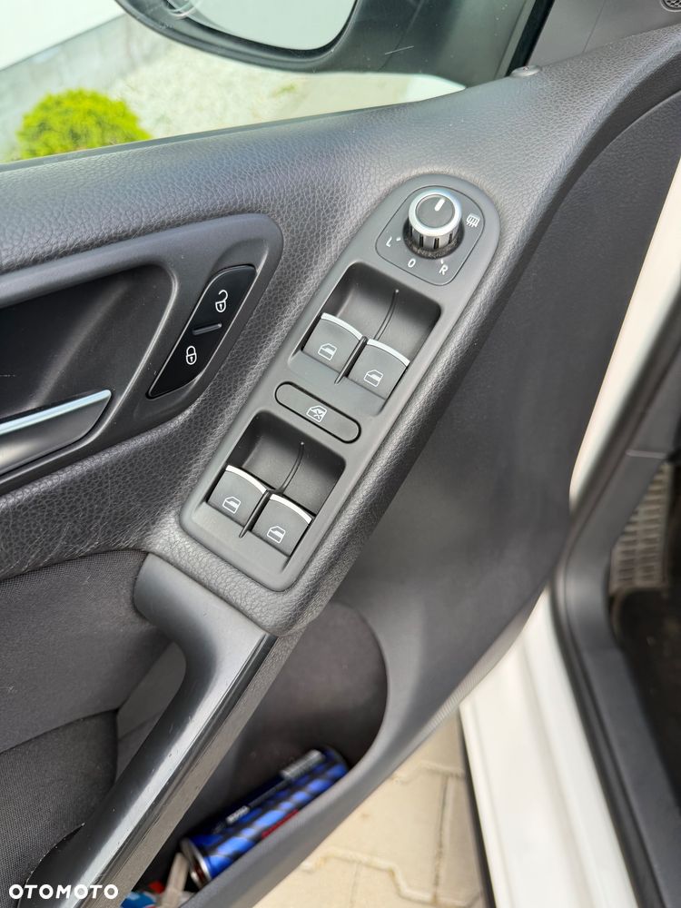 Volkswagen Golf - 10