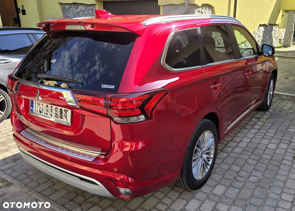 Mitsubishi Outlander - 5
