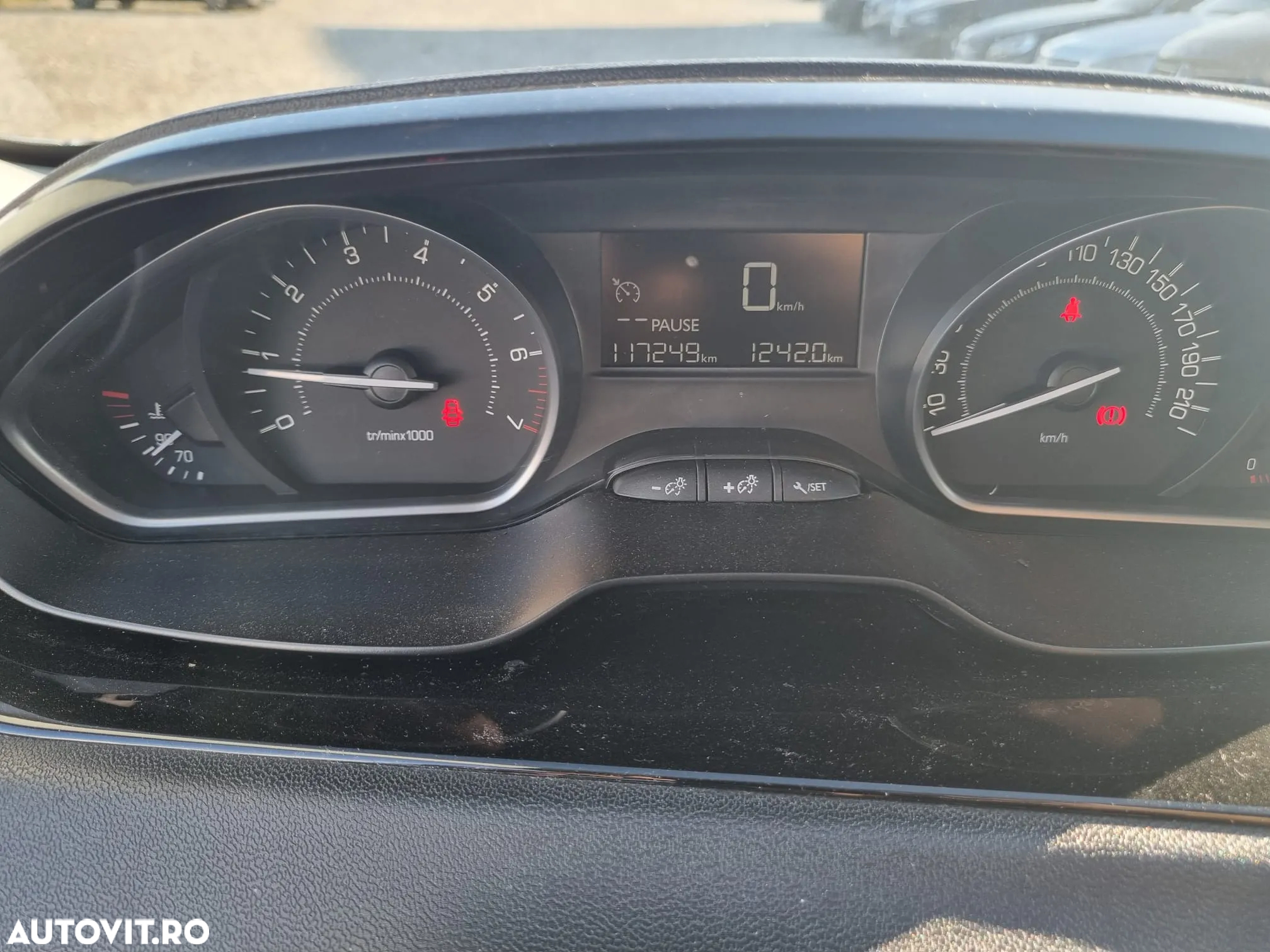 Peugeot 208 1.2 L PureTech Access - 26