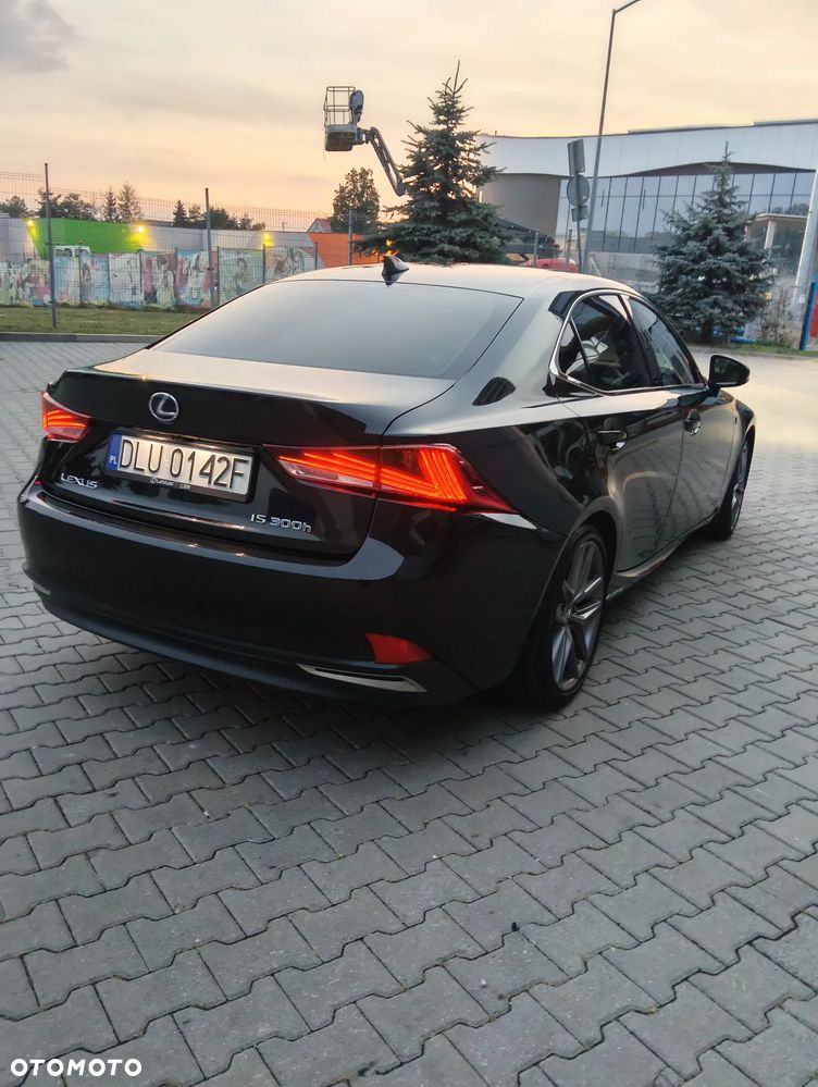 Lexus IS - 4