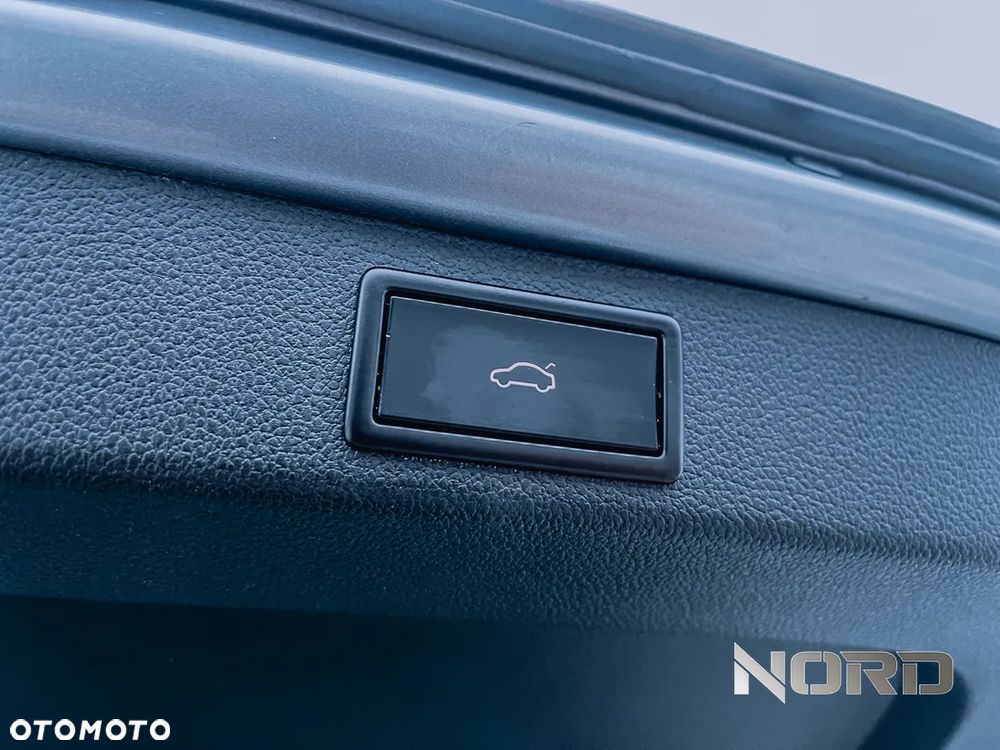 Skoda Superb 2.0 TDI Ambition DSG - 22