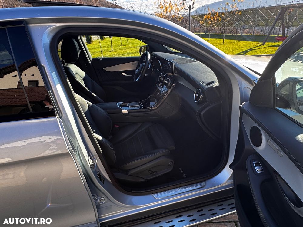 Mercedes-Benz GLC 300 de 4Matic 9G-TRONIC AMG Line Plus - 12