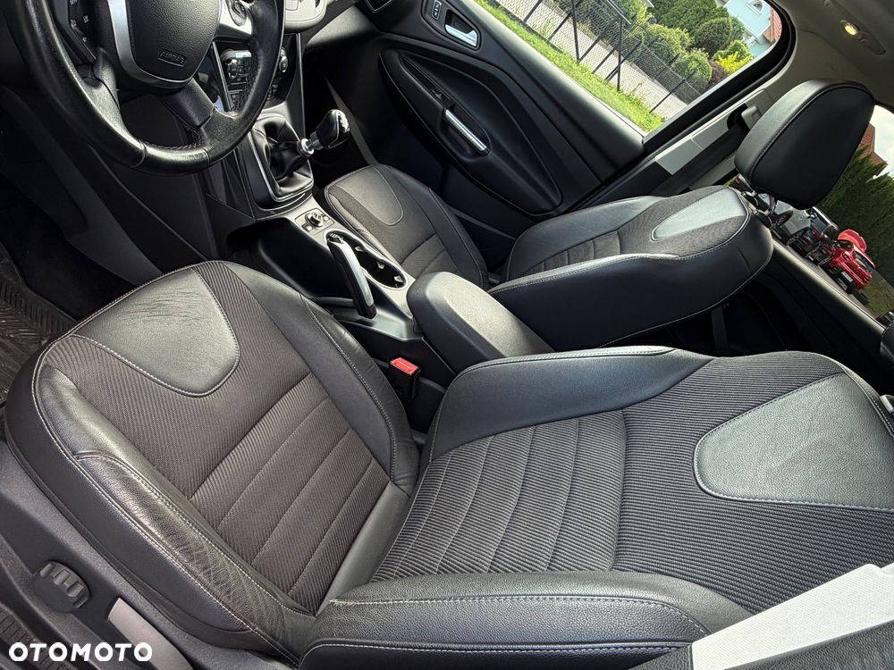 Ford Kuga 2.0 TDCi 4x4 Titanium - 18
