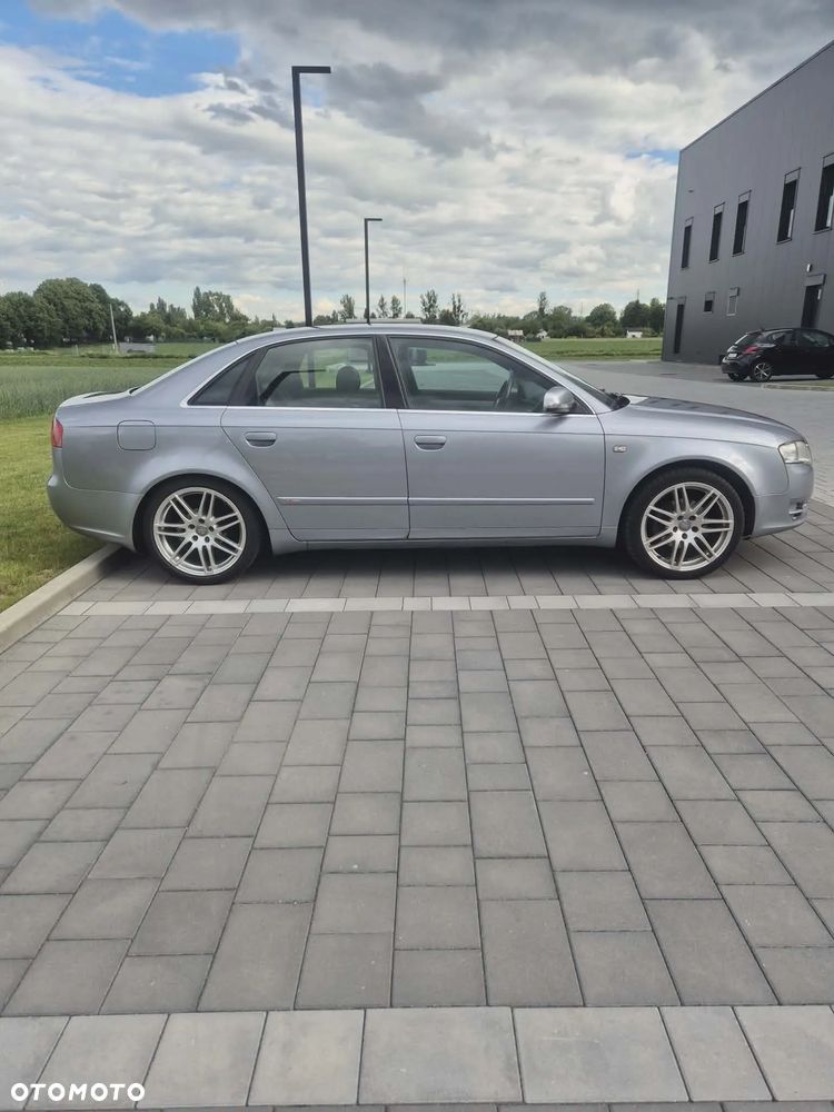 Audi A4 Limousine 2.0 TDI DPF - 4
