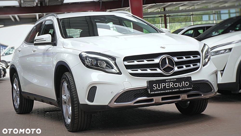 Mercedes-Benz GLA 200 7G-DCT - 3