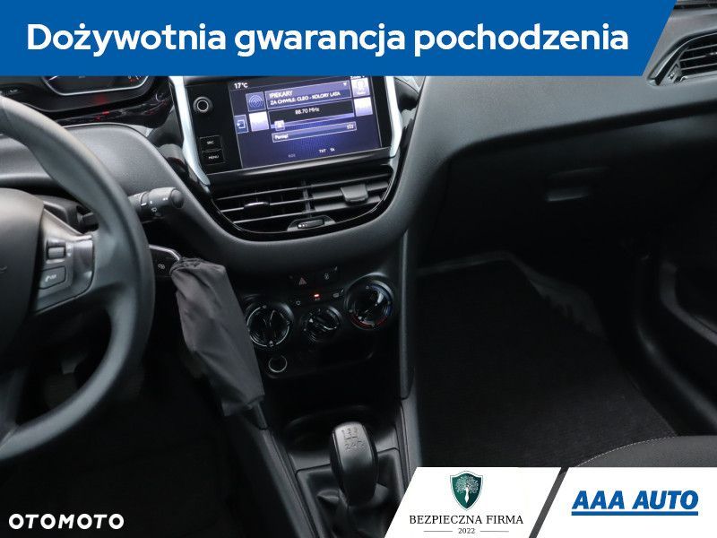 Peugeot 208 - 10