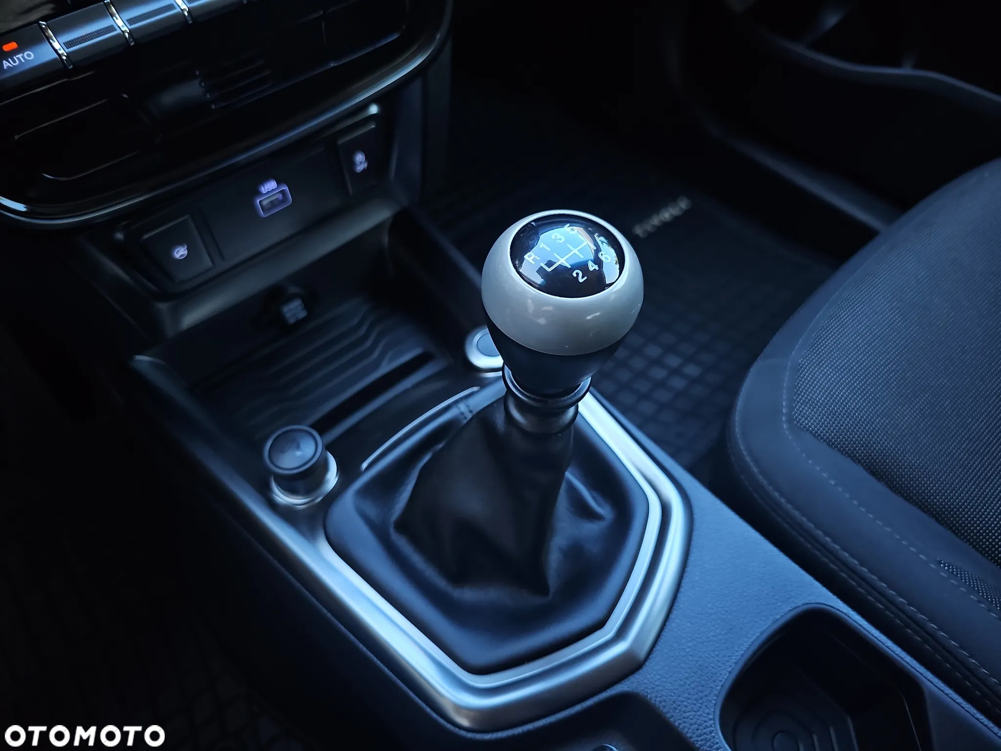 SsangYong/KGM Tivoli 1.5 T-GDI Quartz - 19