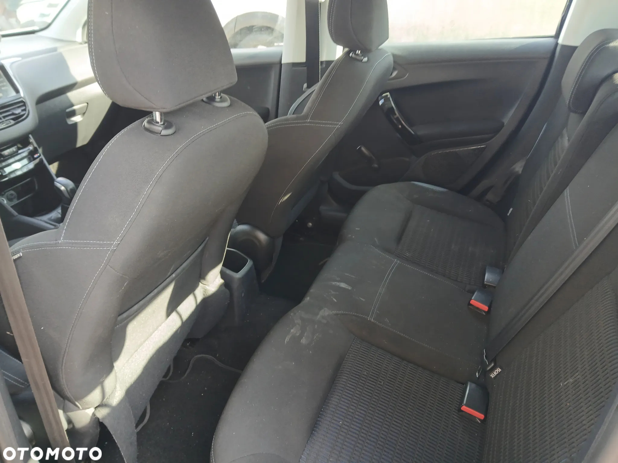 Peugeot 208 1.2 PureTech Allure - 8