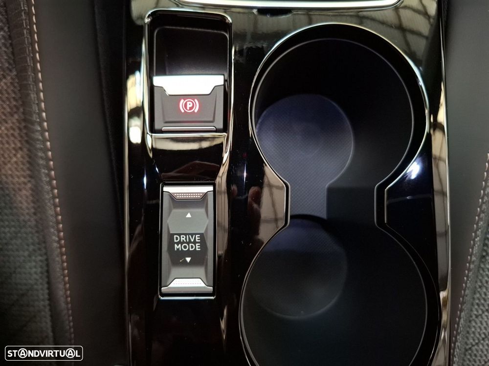 Peugeot 2008 1.2 PureTech Allure - 20