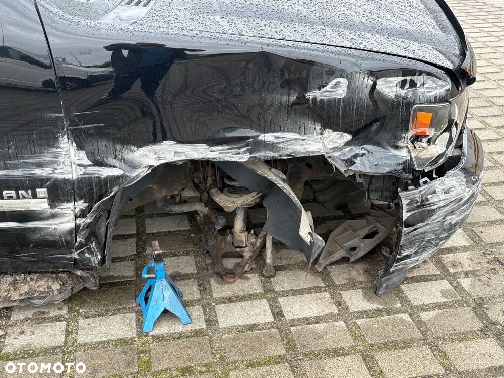 Chevrolet Suburban - 16