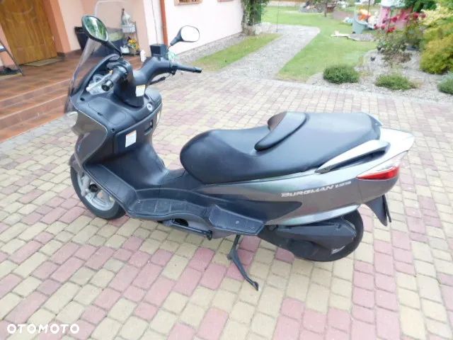 Suzuki Burgman - 4