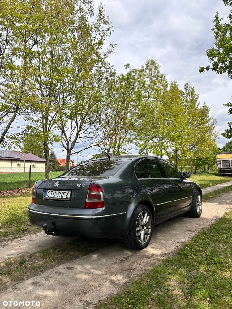 Skoda Superb 2.0 TDI DPF L&K - 4