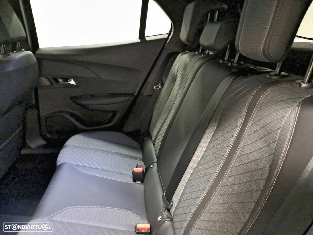 Peugeot 2008 1.2 Hybrid Allure e-DCS6 - 10