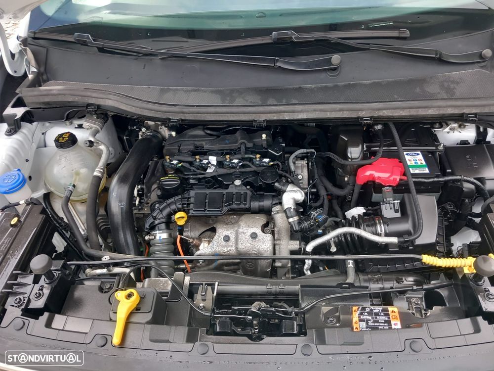 Ford Transit Courier - 20