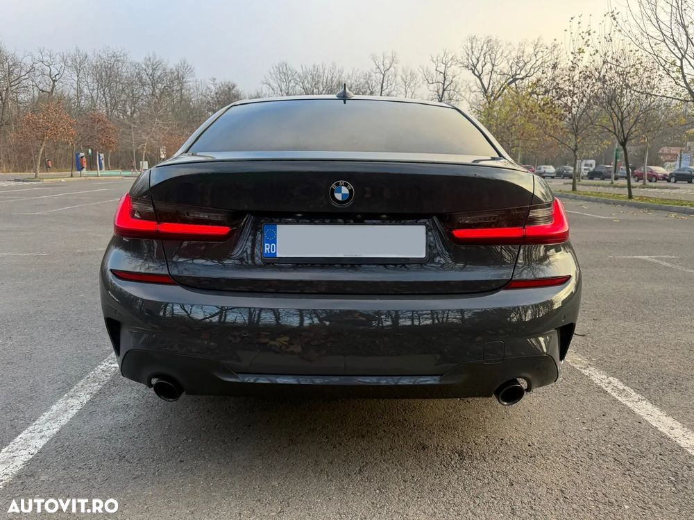 BMW Seria 3 330i xDrive AT - 27