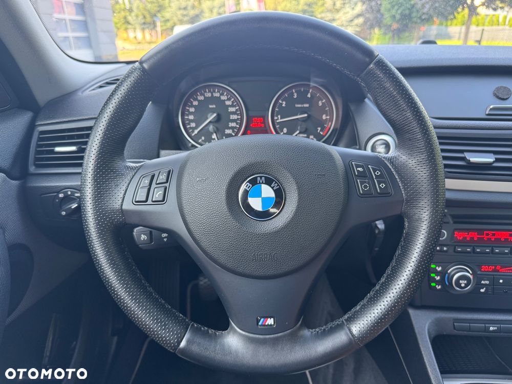 BMW X1 sDrive20i - 33