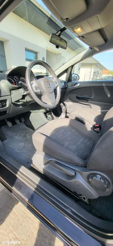 Opel Corsa 1.2 16V Cosmo - 5