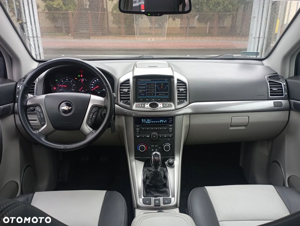 Chevrolet Captiva 2.2 d LTZ - 8