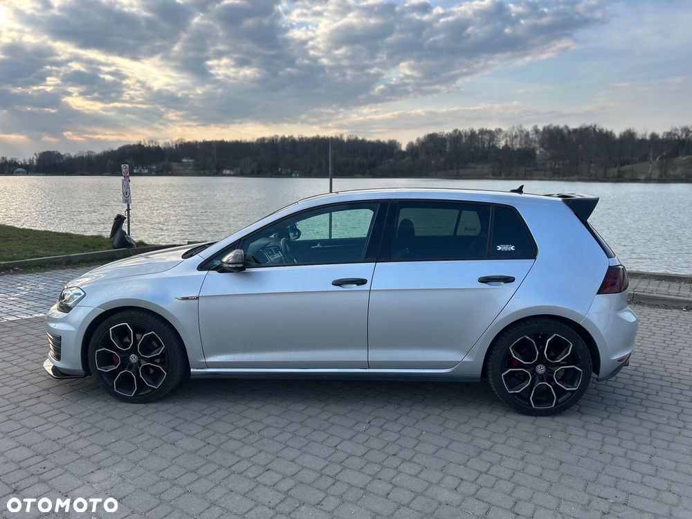 Volkswagen Golf GTI (BlueMotion Technology) DSG - 4
