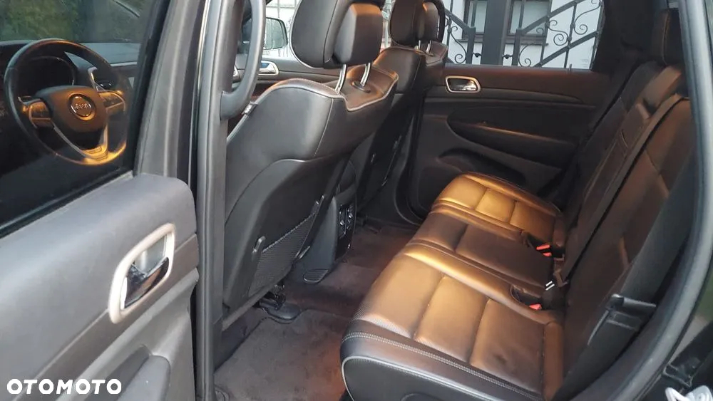 Jeep Grand Cherokee - 8