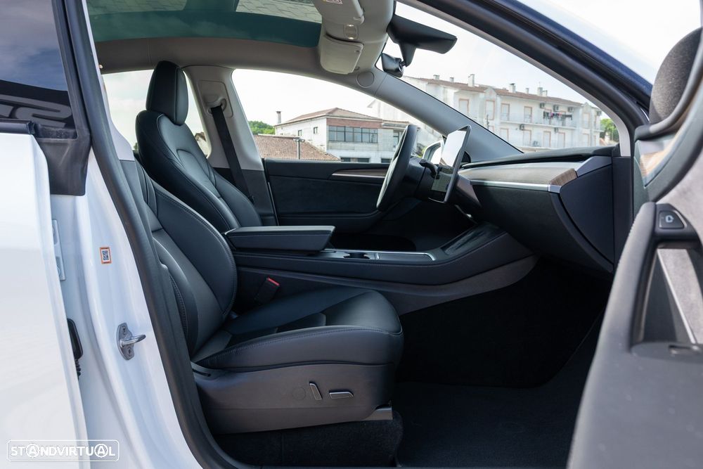 Tesla Model Y Long Range Dual Motor AWD - 20