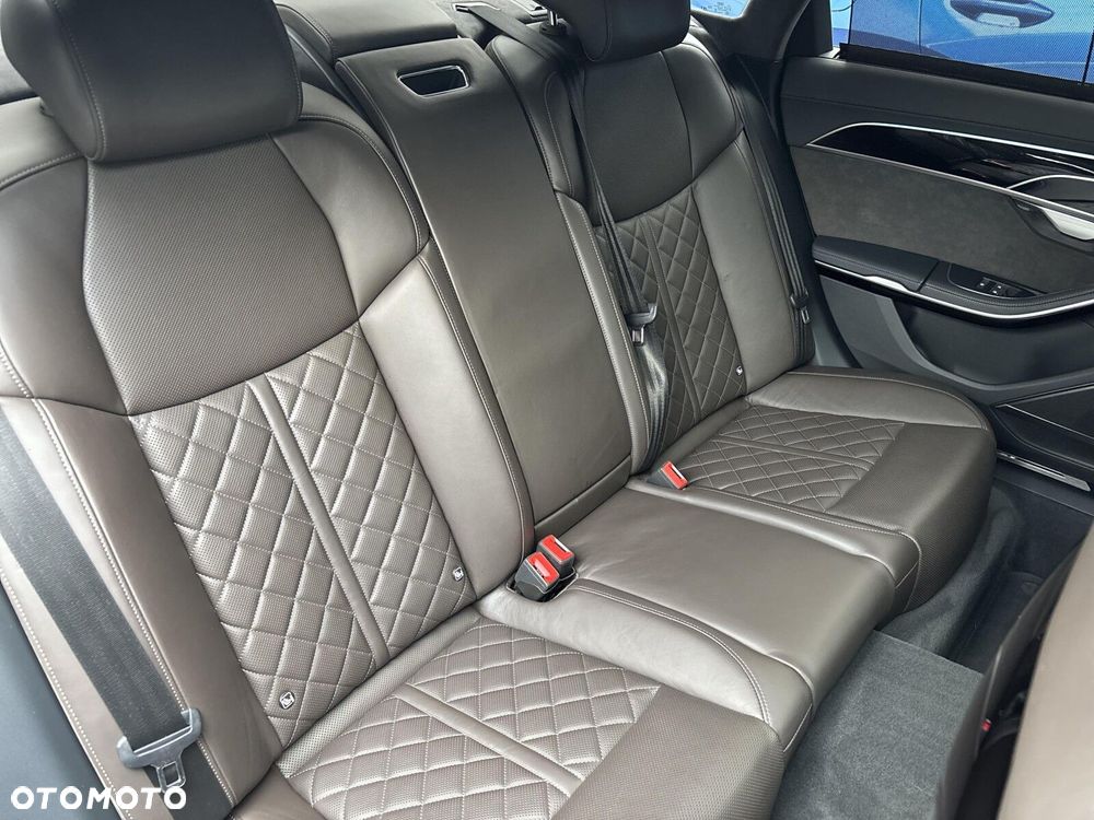 Audi A8 - 38