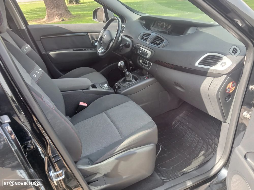 Renault Scénic 1.5 dCi Dynamique S - 9