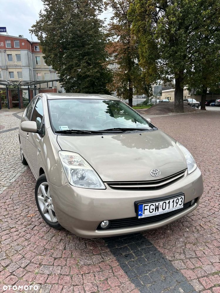 Toyota Prius - 1