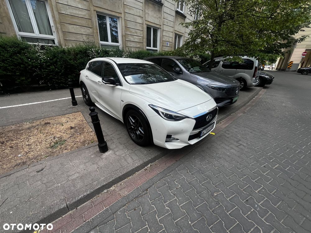 Infiniti Q30 2.0t Sport AWD 7DCT - 5
