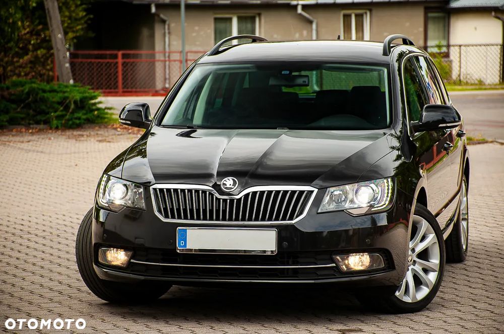 Skoda Superb 2.0 TDI Green tec DSG Elegance - 13