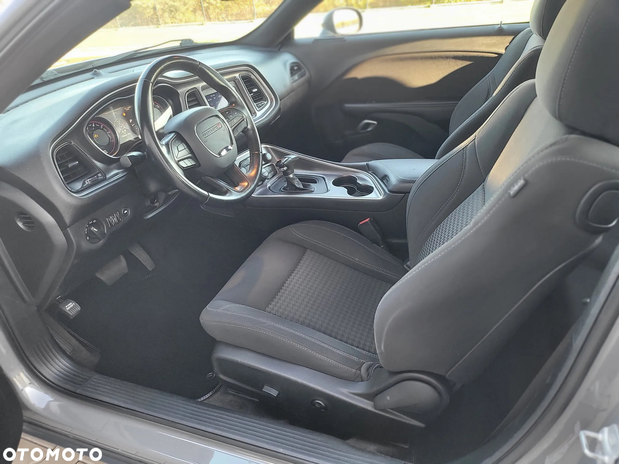 Dodge Challenger Automatik SXT Plus - 31