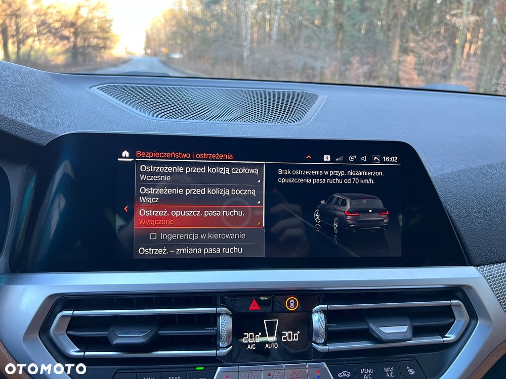 BMW Seria 3 330i xDrive M Sport - 37