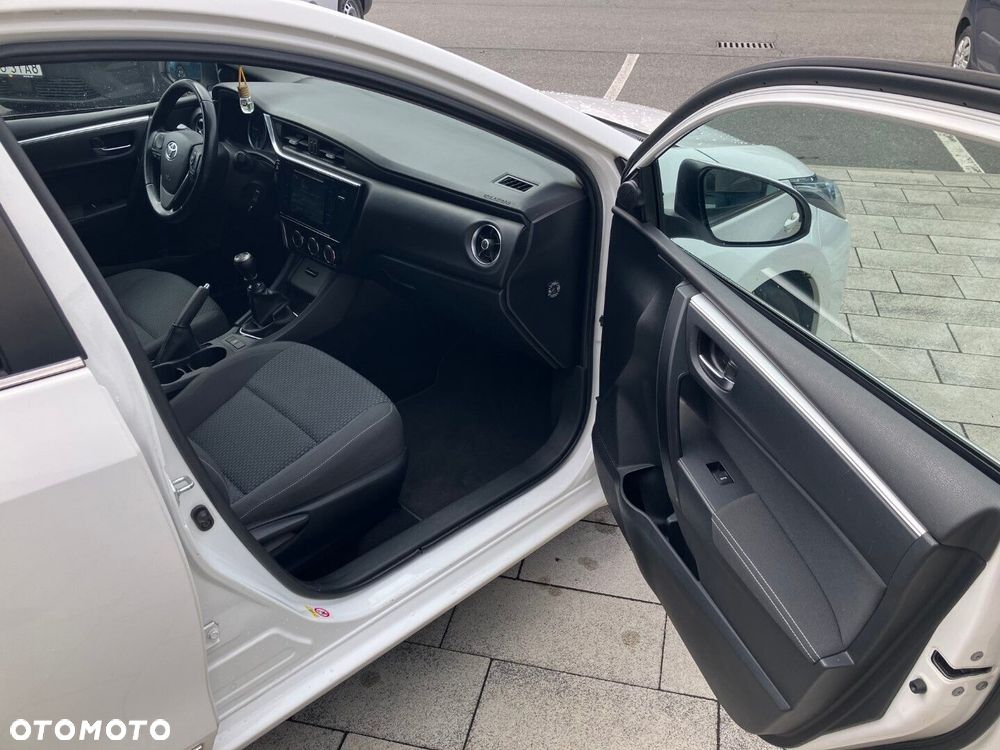 Toyota Corolla 1.4 D-4D Comfort - 21