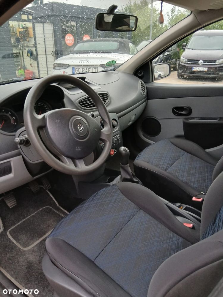 Renault Clio 1.2 16V Authentique - 13