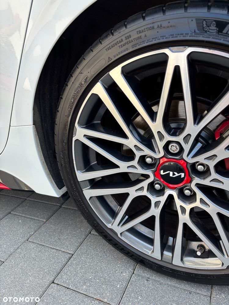 Kia ProCeed - 12