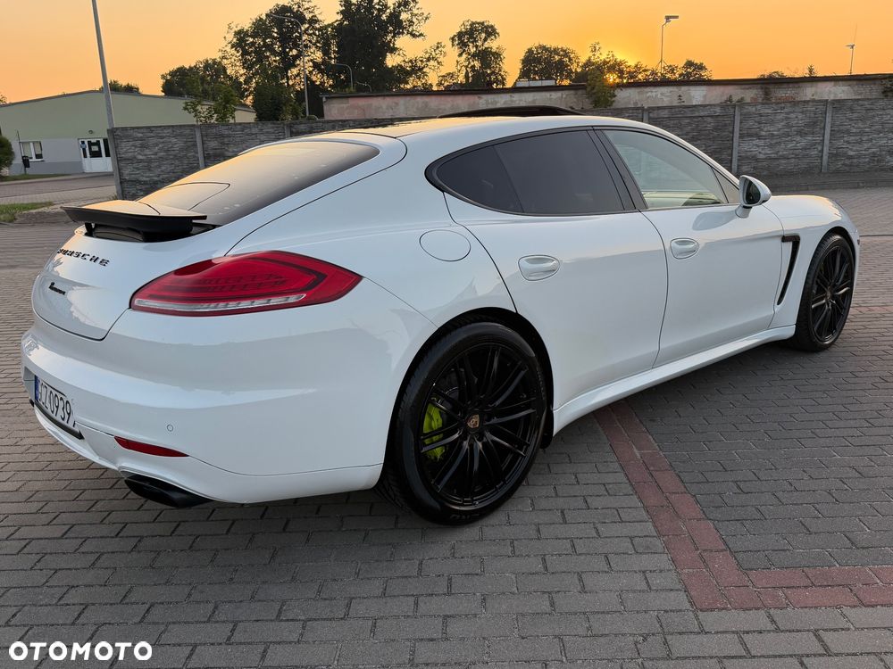 Porsche Panamera 4 Edition - 18