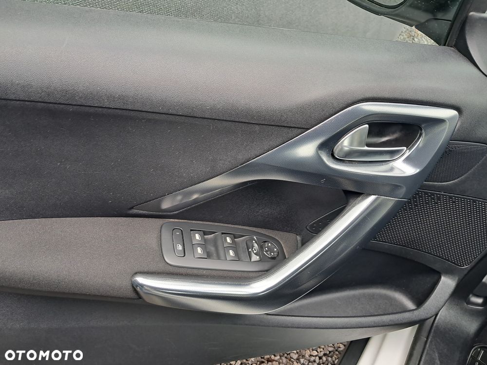 Peugeot 2008 1.6 BlueHDi Allure - 15