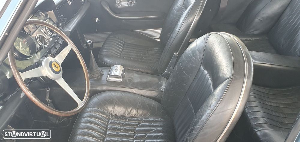 Ferrari 330 - 28