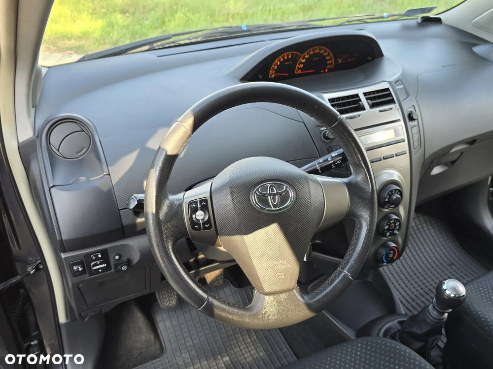 Toyota Yaris 1.33 Luna - 15