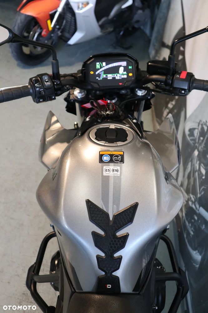 Kawasaki Z 650 - 12